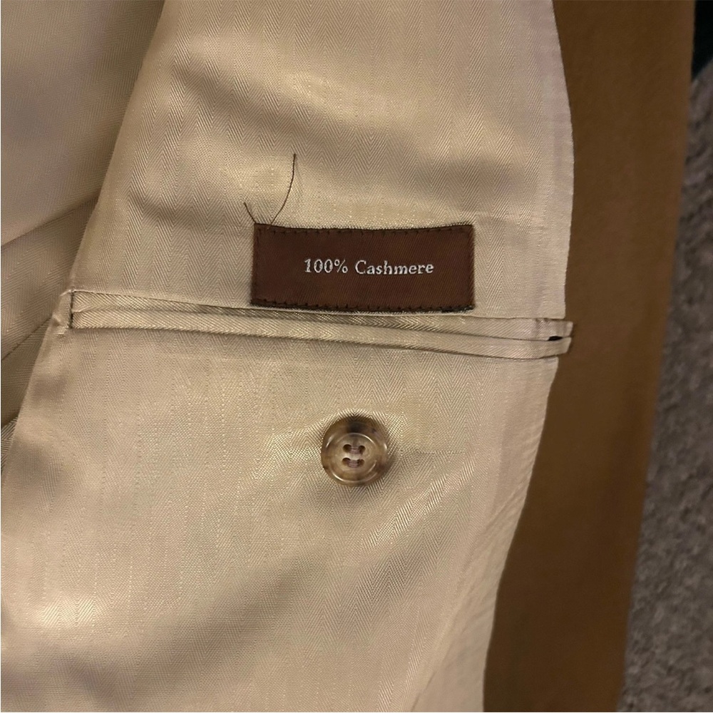 Elegant Tan Men's Blazer - Picture 13 of 13